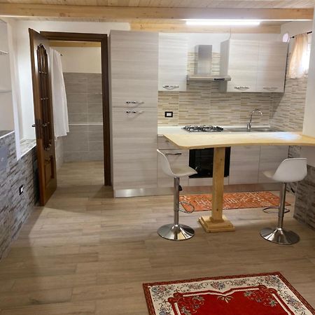 Monolocale Indipendente Nel Quartiere Residenziale Genneruxi Appartement Cagliari Buitenkant foto