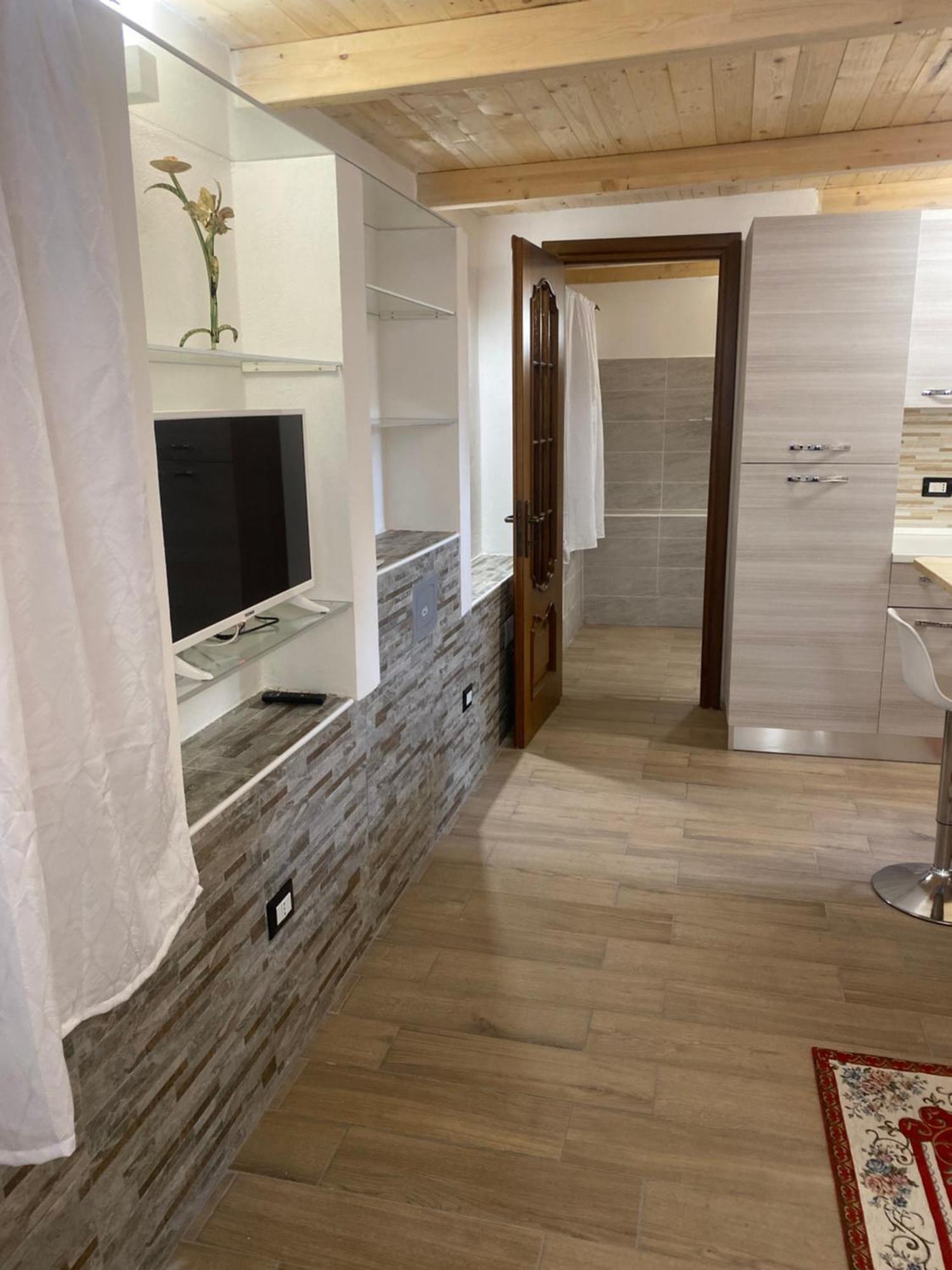 Monolocale Indipendente Nel Quartiere Residenziale Genneruxi Appartement Cagliari Buitenkant foto